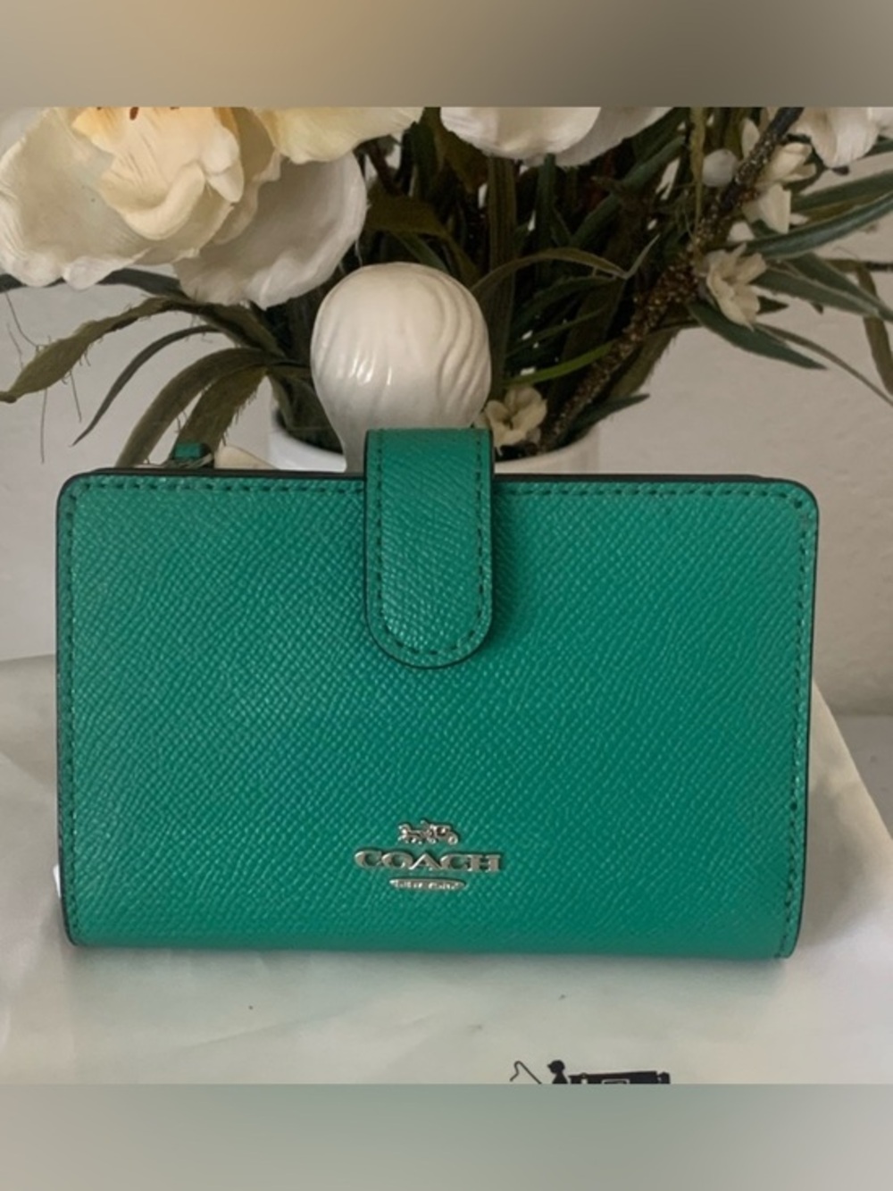 NWOT Coach Medium Teal Leather
Corner Zip Wallet